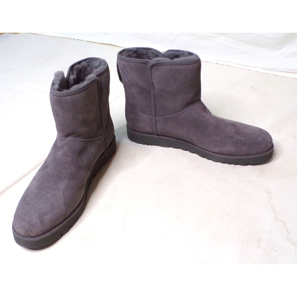 🆕UGG Classic Cory II Genuine Shearling Bootie Boot 11 Gray - Picture 2 of 9